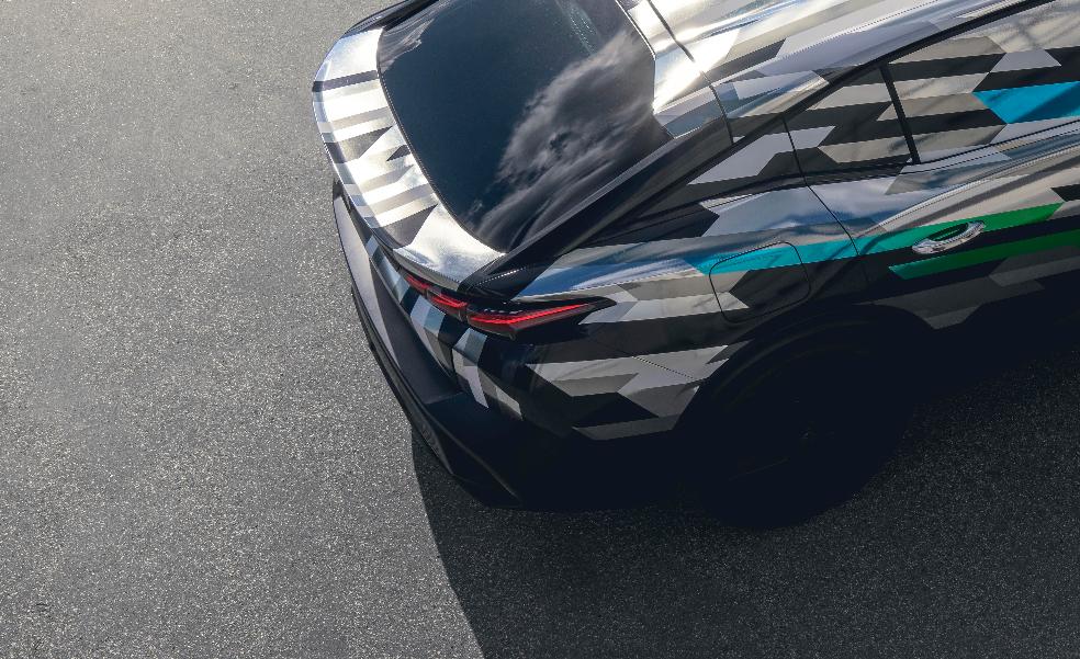 Peugeot adelanta detalles de la elegante silueta del nuevo 408