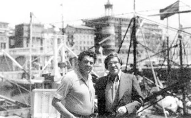 Con Santiago Carrillo, a su regreso a España en 1976.