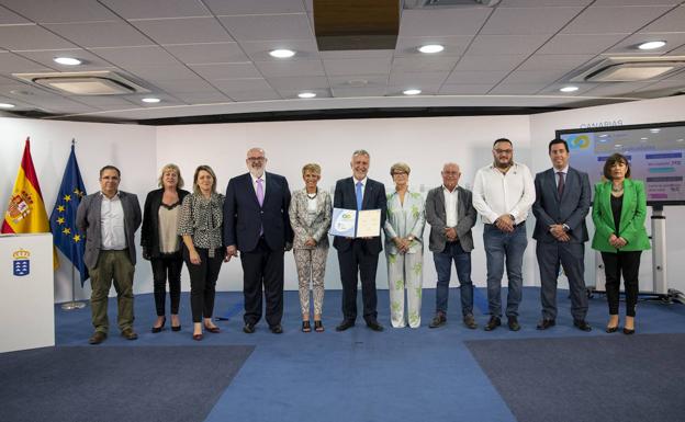 El Gobierno firma con patronales y sindicatos la Estrategia Canaria de Formación Profesional Dual