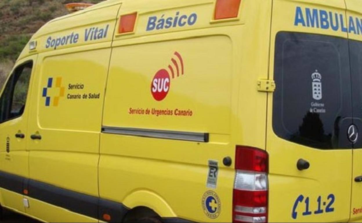 Rescatan a una mujer tras sufrir una caída en una zona rocosa en Gran Canaria