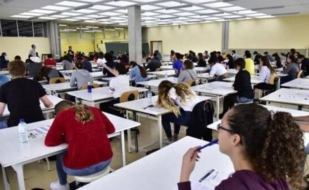 The pass rate of EBAU in the Canary Islands is high with 93% of students participating 