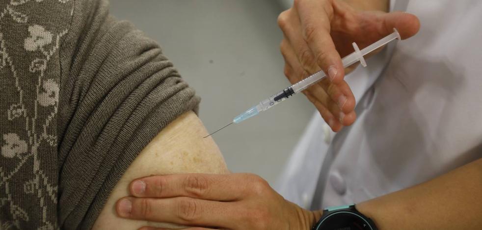 The flu vaccine reduces the risk of Alzheimer's by up to 40%
