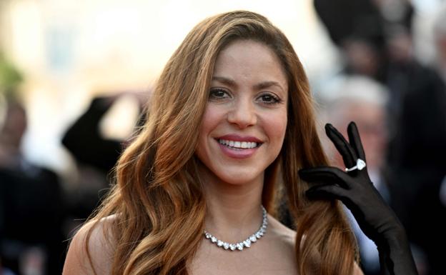 Shakira aclara si su canción 'Te felicito' habla sobre Piqué