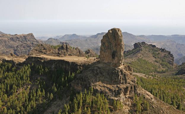 El Cabildo de Gran Canaria valora limitar los accesos al Roque Nublo a una guagua
