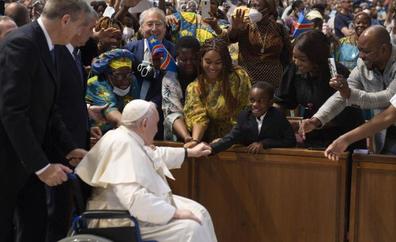 El Papa desmiente los rumores de dimisión y de que tenga cáncer