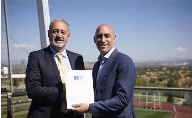 El Cabildo presenta en Madrid la solicitud para que Gran Canaria sea sede del Mundial 2030