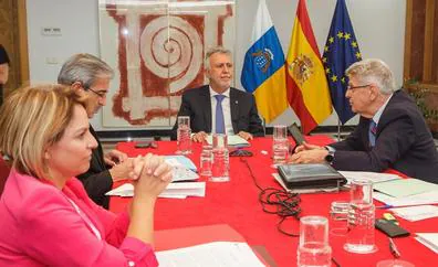 Canarias cerrará en julio el traspaso de Costas en una comisión bilateral
