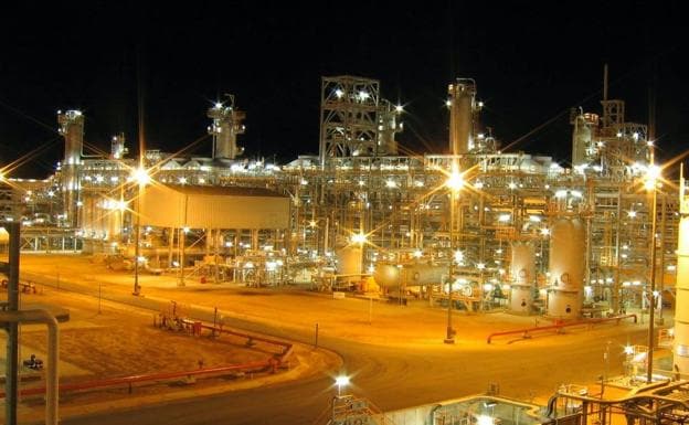 Planta de procesamiento de gas de Tiguentourine, en In Amenas (Argelia). /TOUAT Hamid / Shutterstock