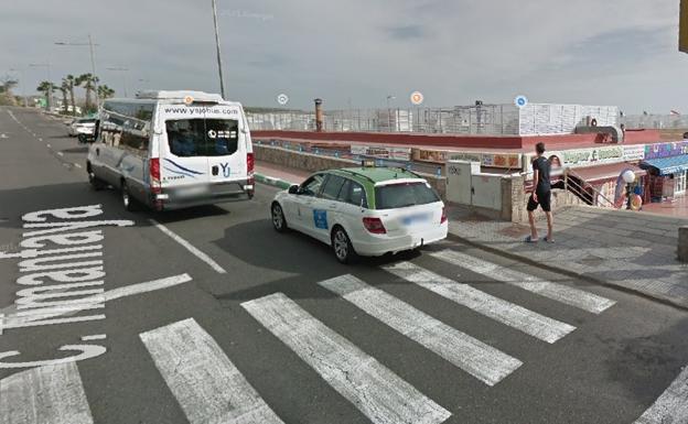 Muere un hombre al caer por unas escaleras en un centro comercial de Mogán