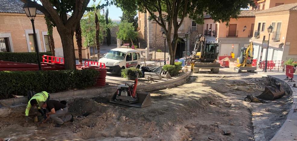 Medieval walls appear during works on a street in Toledo