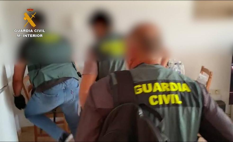 Detienen a dos personas por estafa y blanqueo de capitales en Gran Canaria