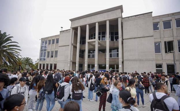 2.000 de las 3.000 prematrículas en Medicina de la ULPGC son de estudiantes de fuera de las islas