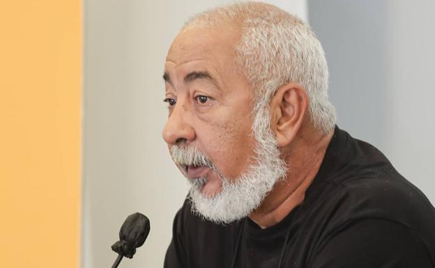 «Los documentos políticos más radicales que han circulado en Cuba son mis novelas»