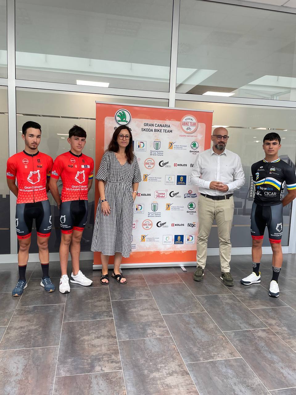 El Gran Canaria Skoda, recibido por el Ayuntamiento capitalino