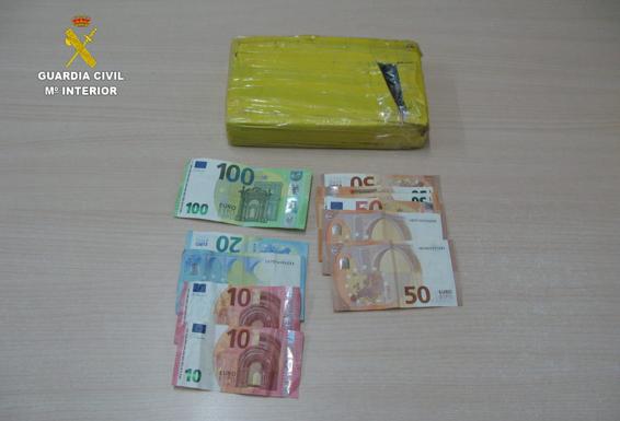 Ocultaba 1 kilo de cocaína en el interior de su coche en Lanzarote