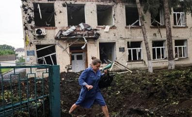Rusia reagrupa sus tropas e incrementa sus ataques en el sur y este de Ucrania