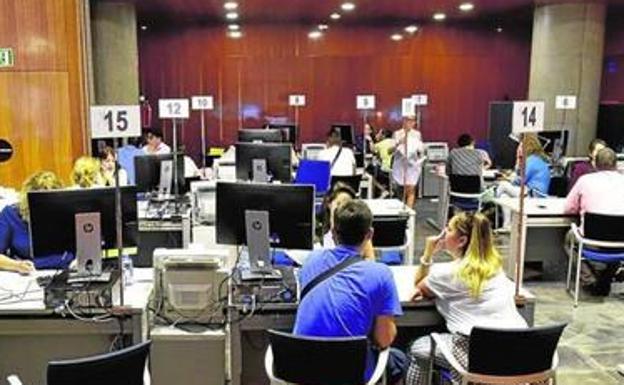 Los contratos indefinidos se triplican hasta junio tras la reforma laboral