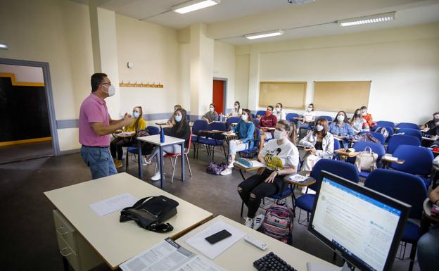 3.027 preinscritos y 610 plazas en el máster del profesorado en la ULPGC y ULL