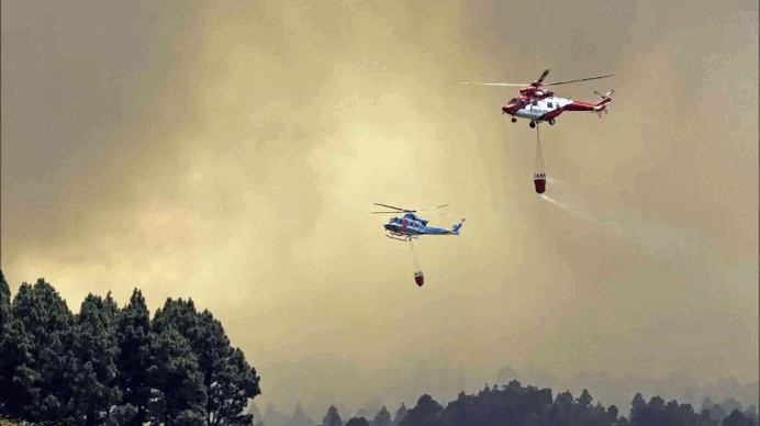 «No es previsible que el incendio de Tenerife mejore en las próximas 24 horas»
