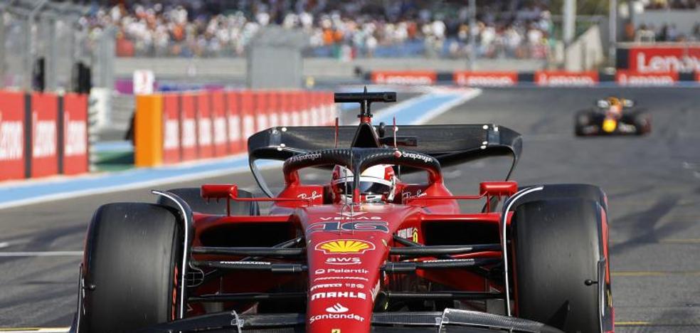 Leclerc achieves pole with the help of Sainz