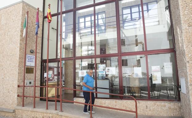 En este centro de mayores, se vuelve a bailar los domingos por la tarde