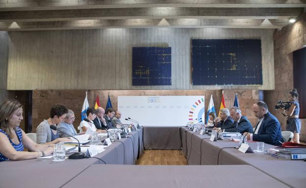 Canarias cierra el traspaso de Costas a partir de 2023