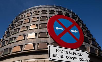 El Gobierno urge al PP a renovar el Constitucional tras una nueva baja
