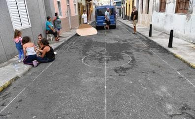 Las calles de La Isleta se preparan para la procesión 'terrestre' de la virgen del Carmen