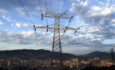 La demanda de energía eléctrica sube en Canarias un 9,9 % respecto a 2021