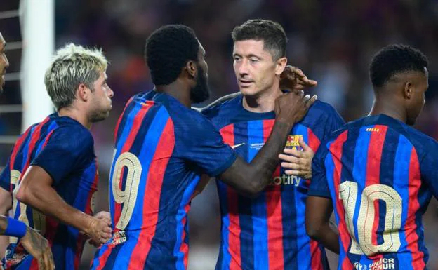 Los jugadores del Barça celebran uno de los goles del Gamper./ep