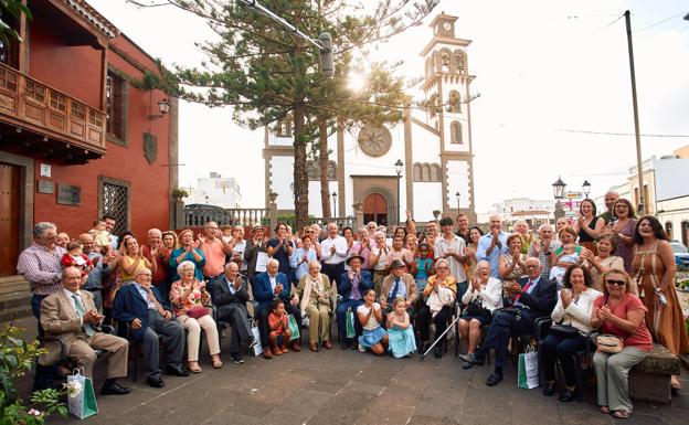 Los 12 hermanos Hernández Pérez alcanzan el récord Guinness a la edad más alta, sumando 1.057 años