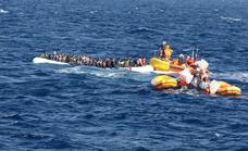 Una nueva tragedia en el Mediterráneo deja medio centenar de desaparecidos