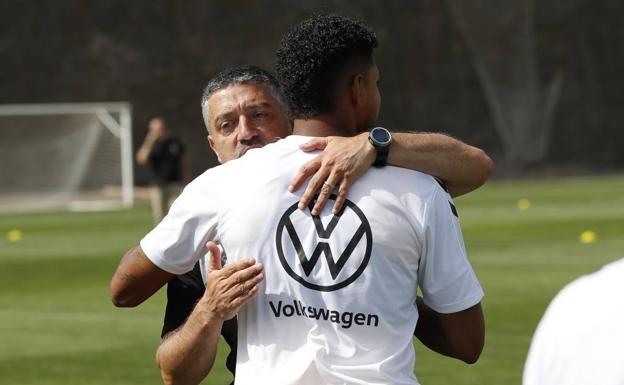 1.230 partidos, 481 victorias y 1.648 goles en las 33 temporadas vividas hasta ahora en Segunda