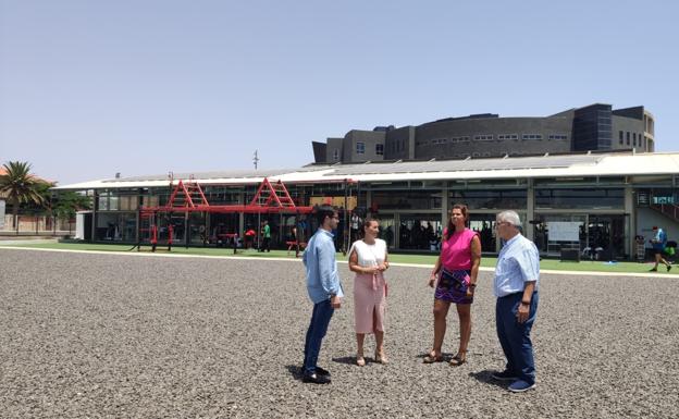 Macrofit instala placas solares y crece en espacio para entrenar