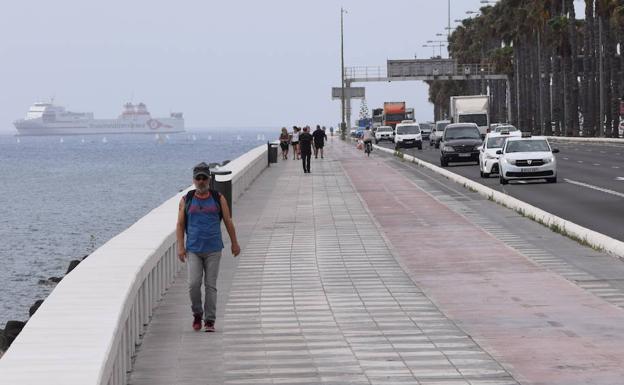 La Avenida Marítima luce el 65% de sus nuevos bancos