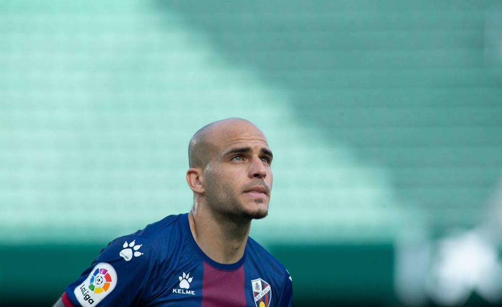 La UD quiere hacer oficial hoy el fichaje de Sandro, que se entrena con el Huesca a la espera del anuncio