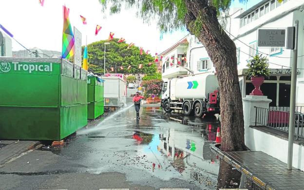 Refuerzo de limpieza para las fiestas de los barrios de la ciudad