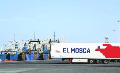 Una venta extraordinaria de buques lleva a Canarias a tener superávit comercial