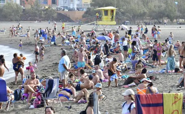 Vuelven los avisos por calor en Gran Canaria, Tenerife y La Gomera