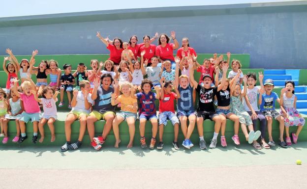 Tercera fase de campamentos estivales en Antigua