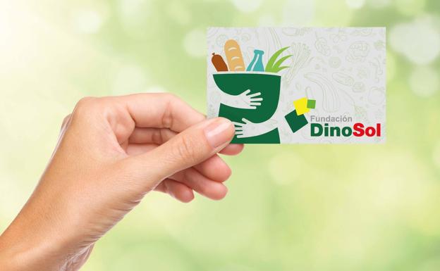 100 familias canarias reciben apoyo a través del programa de ayuda de la Fundación DinoSol