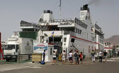 Las líneas Huelva-Canarias aumentan un 75 % los pasajeros hasta julio