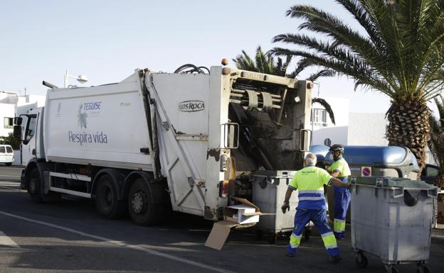 Teguise ejecutará un plan de reposición de contenedores de basura antes de fin de año