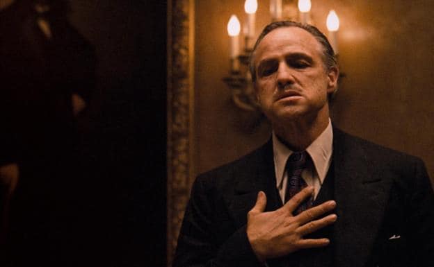 'The Godfather', the legendary film by Francis Ford Coppola, is screened in Plaza del Pilar Nuevo. 