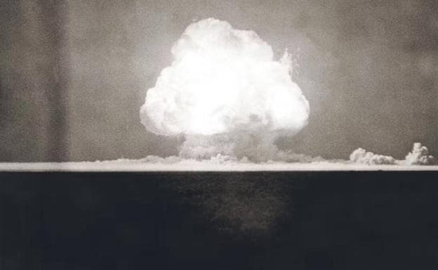 Explosion of the Trinity atomic bomb, of the Manhattan Project, on July 16, 1945.
