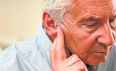 Una buena audición en el adulto mayor es la base para mantener el cerebro saludable