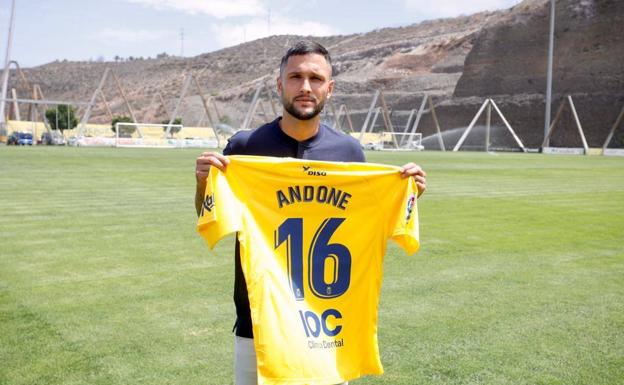 La vuelta del coloso: Viera se entrena y apunta al once titular contra el Leganés