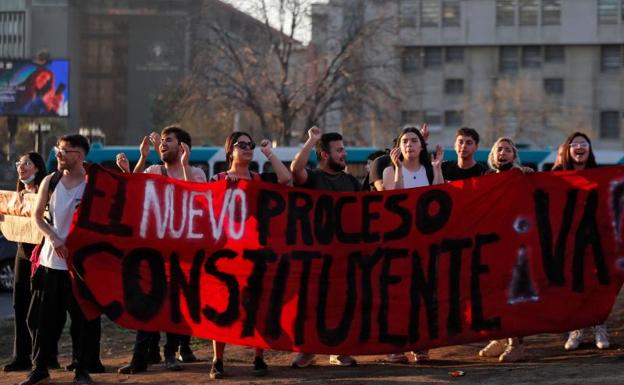 Manifestación en Santiago de Chile a favor del cambio de Constitución. /afp
