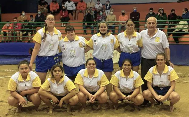 Roque Nublo women's team. 