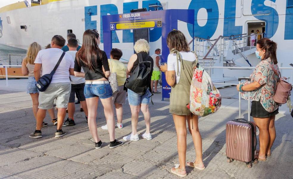Fred. Olsen Express prepara el inicio de curso con descuentos para menores de 26 años
